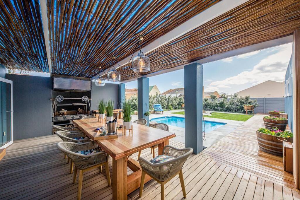 House W Pool, Fireplace, Braai Casa de férias