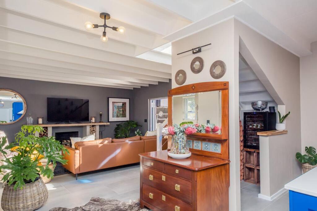 House W Pool, Fireplace, Braai Ferienhaus *